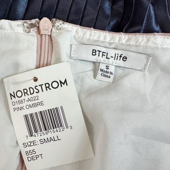 Nordstrom x BTFL-Life Karla Handkerchief Hem Pleated Maxi Dress - Size Small - Picture 6 of 7